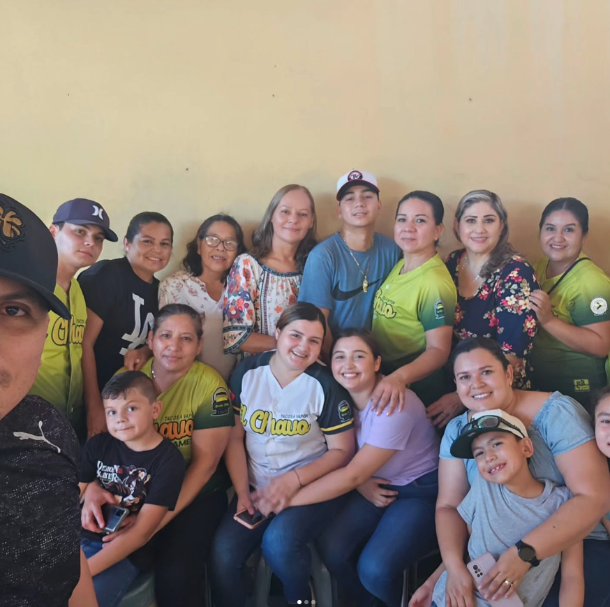 Foto grupal del equipo TacosDeLaCano